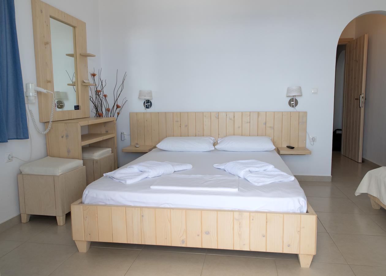 Meltemi Retreat Hotel Irakliá Kültér fotó